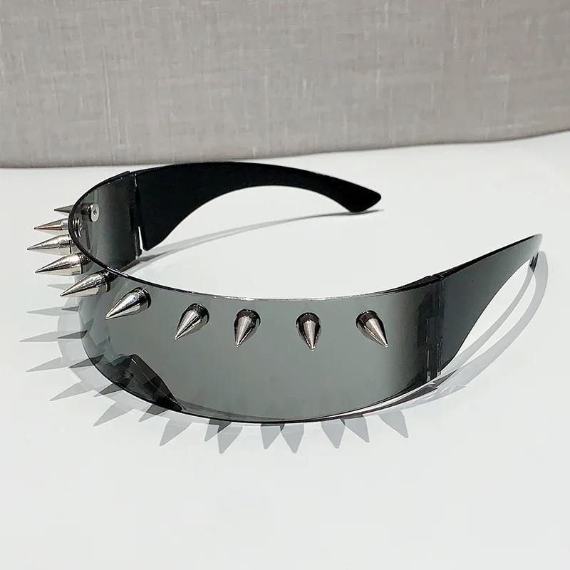 Steampunk Big Frame Nail Rivet Sunglasses Women For Men Vintage Luxury Brand Designer Sun Glasses Popular One Piece Eyewear