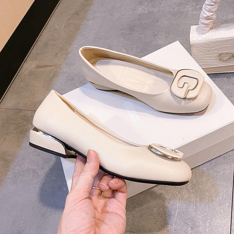 

Весна новая квадратный носок квадратный каблук буква квадратная пряжка металл четыре сезона для работы одинарные туфли трендовые с мелким вырезом 41 бежевый