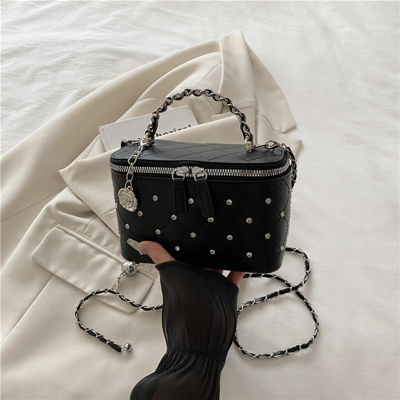 

Fashion diamond chain small bag women s new high-end bright diamond box bag single shoulder messenger bag tide