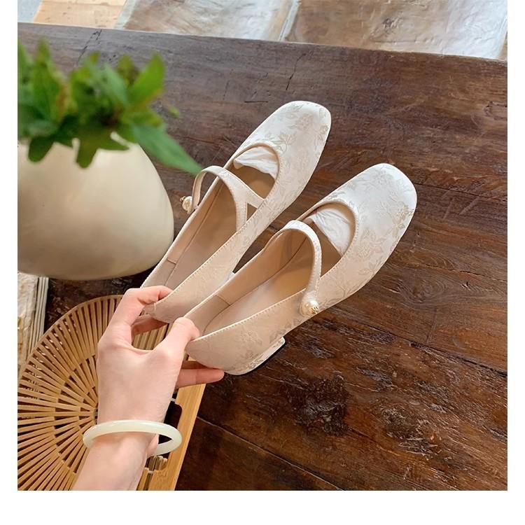 Traubenmutter studiolee~ Neuer chinesischer Nationalstil Französische Retro-Viereckkopf-Halbpaket-Mules mit niedrigem Absatz