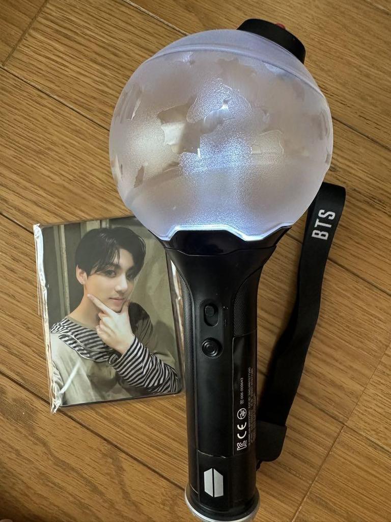 [USED] BTS Official Light Stick Ver. 3 with Photo Card