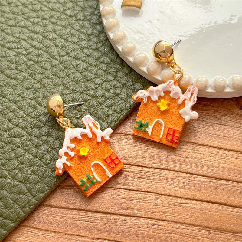 Cute Christmas Gingerbread Man Resin Earrings for Women Turmeric Biscuits House Xmas Tree Earrings Girls New Year Jewelry Gift