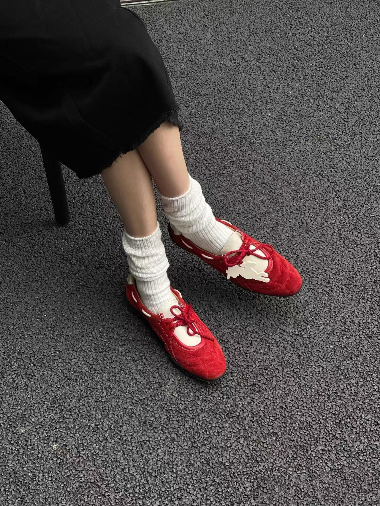 

Lan Cabinet Edition~ Contrasting Color Functional Fengde Training Shoes Women s 2025 Autumn New Flat Bottom Height Increasing Casual Sneakers 40 красный