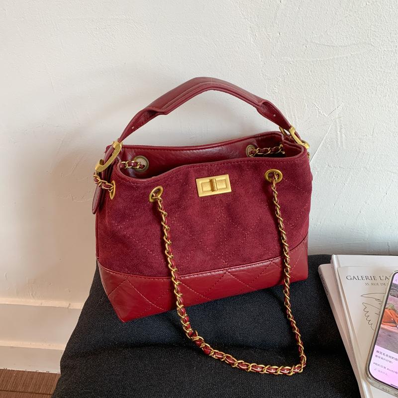 

Сумка-тоут портативная с темпераментом легкой роскоши сяосянфэн, женская, модная для начала осени, с ромбовидной цепочкой, высококлассная, на одно плечо, сумка-мессенджер 23*8*18