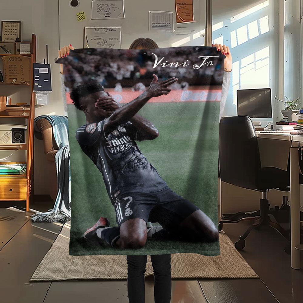 Vinícius Júnior Printed Flannel Blanket, Soft Throw for Bedroom Sofa, Washable, Fan Merchandise, Great Gift.