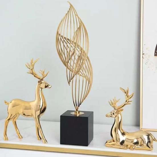 Yousheng 1 Pair Christmas Electroplating Golden Reindeer Statue Standing Sitting Elk Figurine Deer Sculpture Home Office Desktop Decoration Ornament