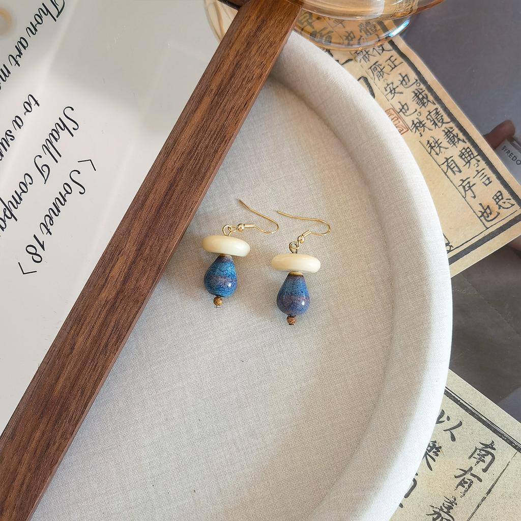 Original Design Natural Stone Real Coffee Bean Ceramic Handmade Earrings Collection Niche Design Coffee Stud Earrings