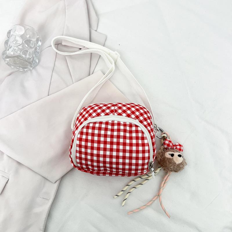 Tasche Damen Frühling Neue Mode Einfache Persönlichkeit Schultertasche Umhängetasche Lässig und leicht Kleine quadratische Tasche