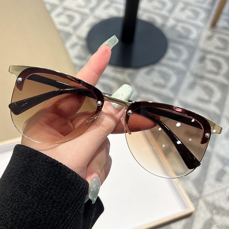 New Cool Colored Small Frame Sunglasses Fashion Women'S Oval Eyeglasses Men Outdoor Sunshade Small Round Shades Uv400 Eyewear