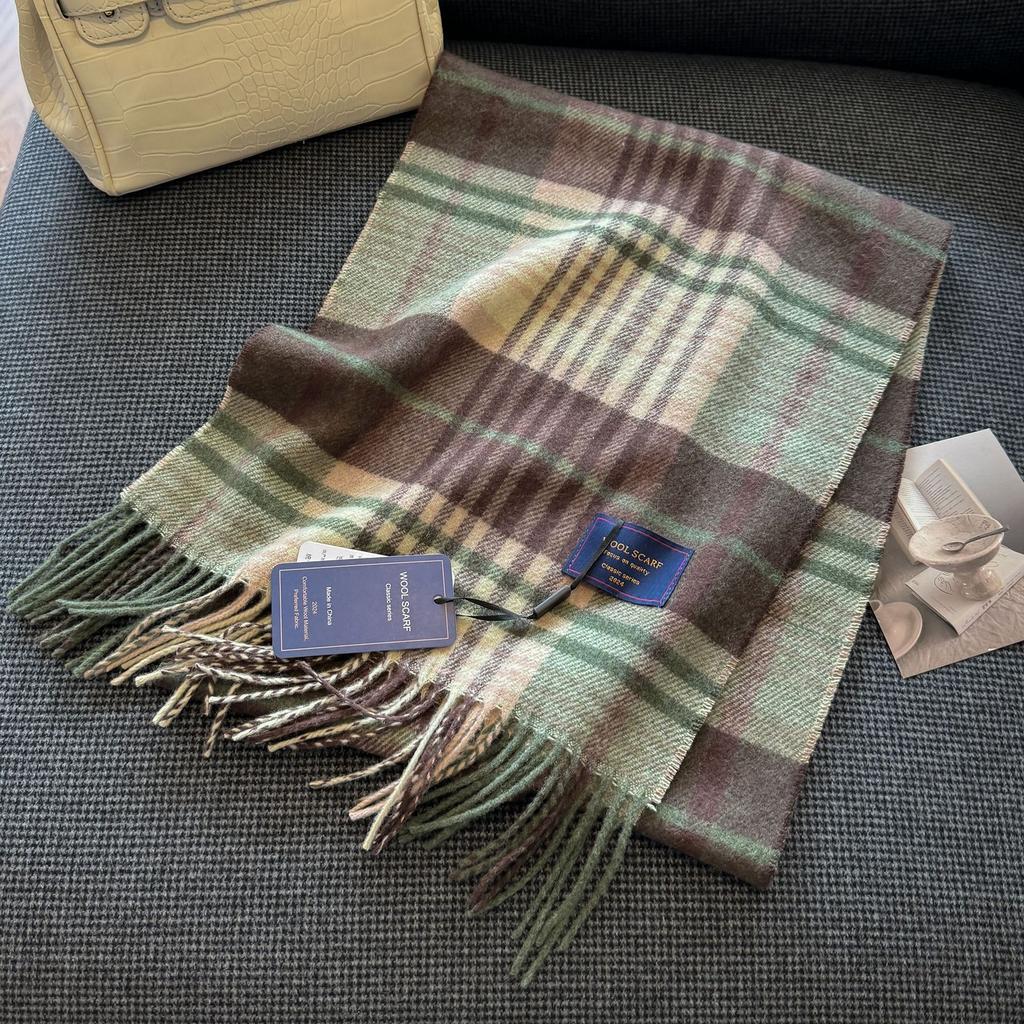 New Wool Blended Scarf Exquisite British Versatile Plaid Scarf for Couples Warm and Thickened Tassel Shawl
