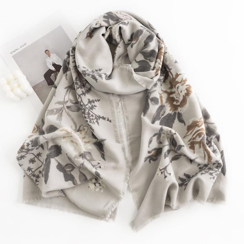 

Autumn and Winter European and American Ethnic Style Rose Flower Print Women s Shawl Shawl Scarf Scarf Rose Print 190*65cm