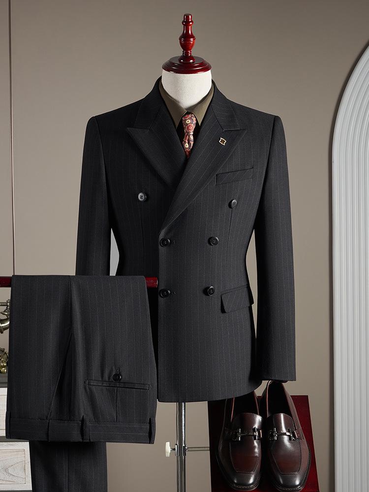 2025 Men's High-Quality Striped Double-Breasted Three-Piece Suit with Peak Lapel