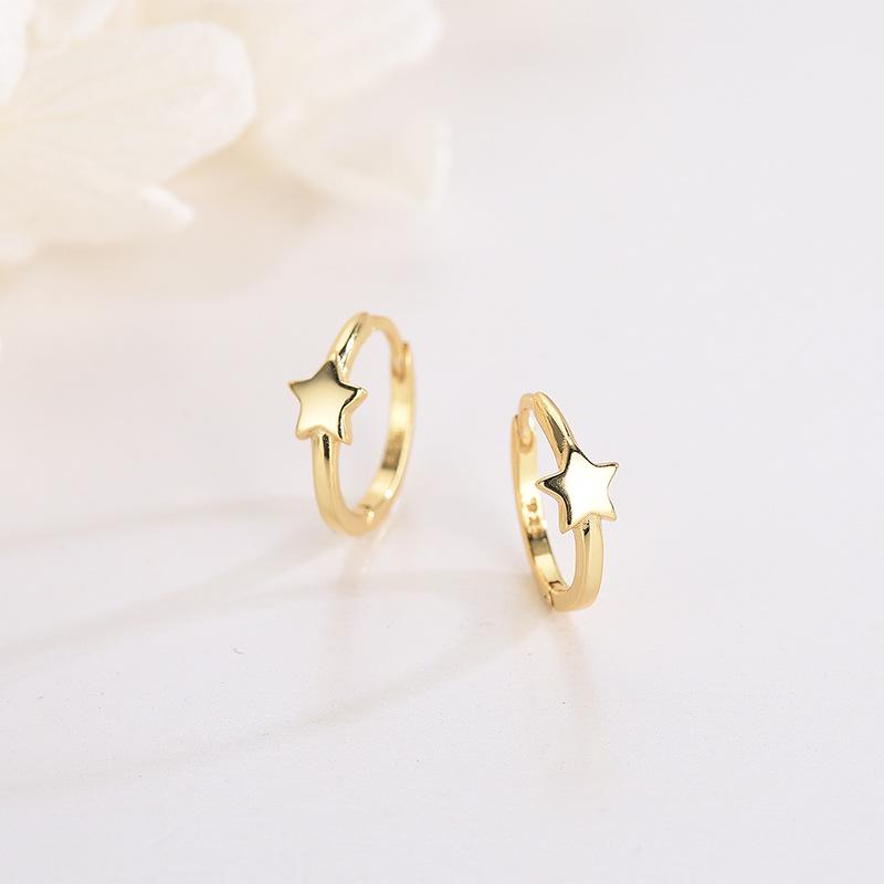 

Banyan Tree S925 Sterling Silver Korean-Style Glossy Star Earrings - Simple Five-Pointed Design 925 Sterling Silver золотой