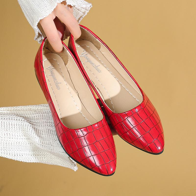 Fashion 2025 Spring and Summer New Women's Flat Shoes Pointed Low Heel Women Bean Shoes Sports Casual Shoes Women Zapatos De Mujer