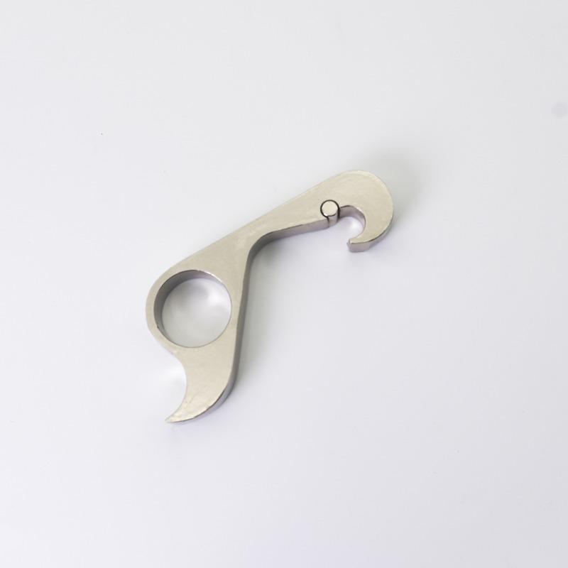 One-handed Bottle Opener Outdoor One-handed Bottle Opener Magnetic Metal Bottle Opener