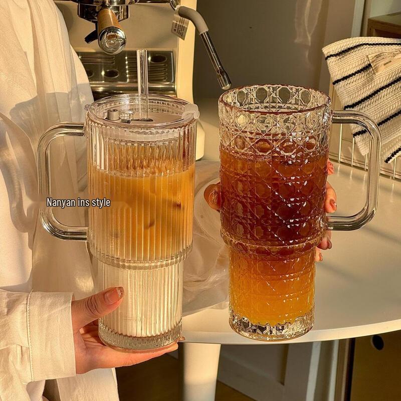 Qiwei Large Capacity Glass Straw Cup with Handle and Lid