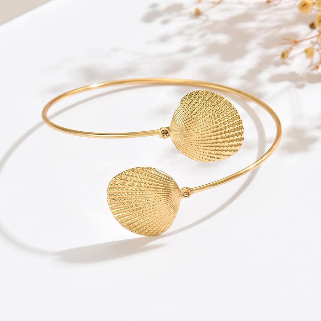 European-American Style Open Armlet: Trendy, Unique, and Elegant Cold-Style Bracelet.