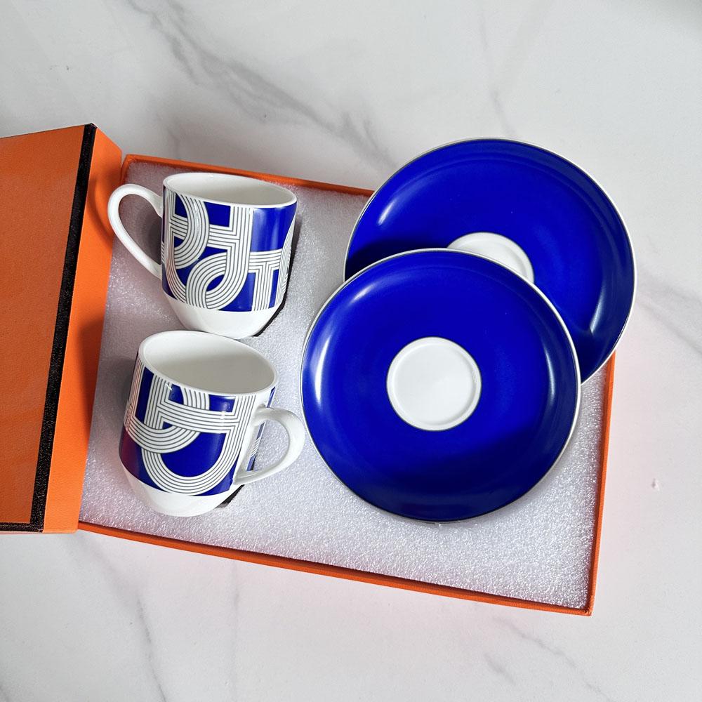 Set di Tazze da Caffè Espresso Squisite Dipinte a Mano Europee Osso Porcellana Tazza e Sottotazza Casa Tè Pomeridiano Tazza da Tè Concentrato