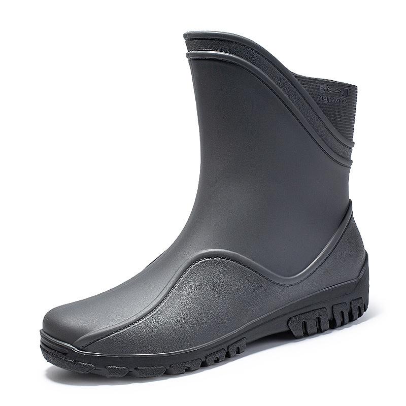Trendy and fashionable men's rain shoes waterproof and non-slip fishing rain boots thick-soled wear-resistant and warm car wash water shoes
