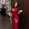 New Chinese Style Embroidered Qipao Dress, Elegant Elegance Stunning Red Fit-Fitting Hip-Hugging Long Dress, Summer 2026