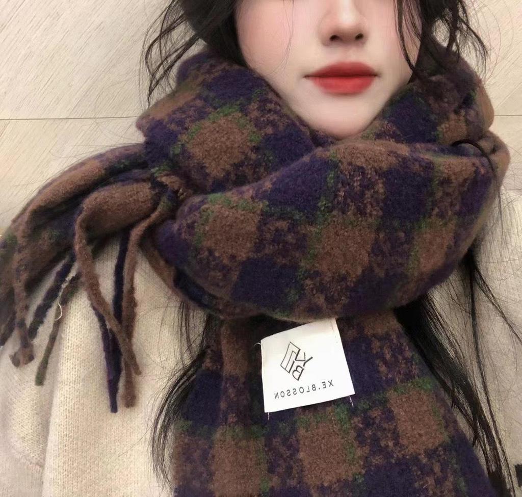 Women's Korean-Style Imitation Cashmere Plaid Scarf – Thick, Warm, and Versatile for Fall and Winter