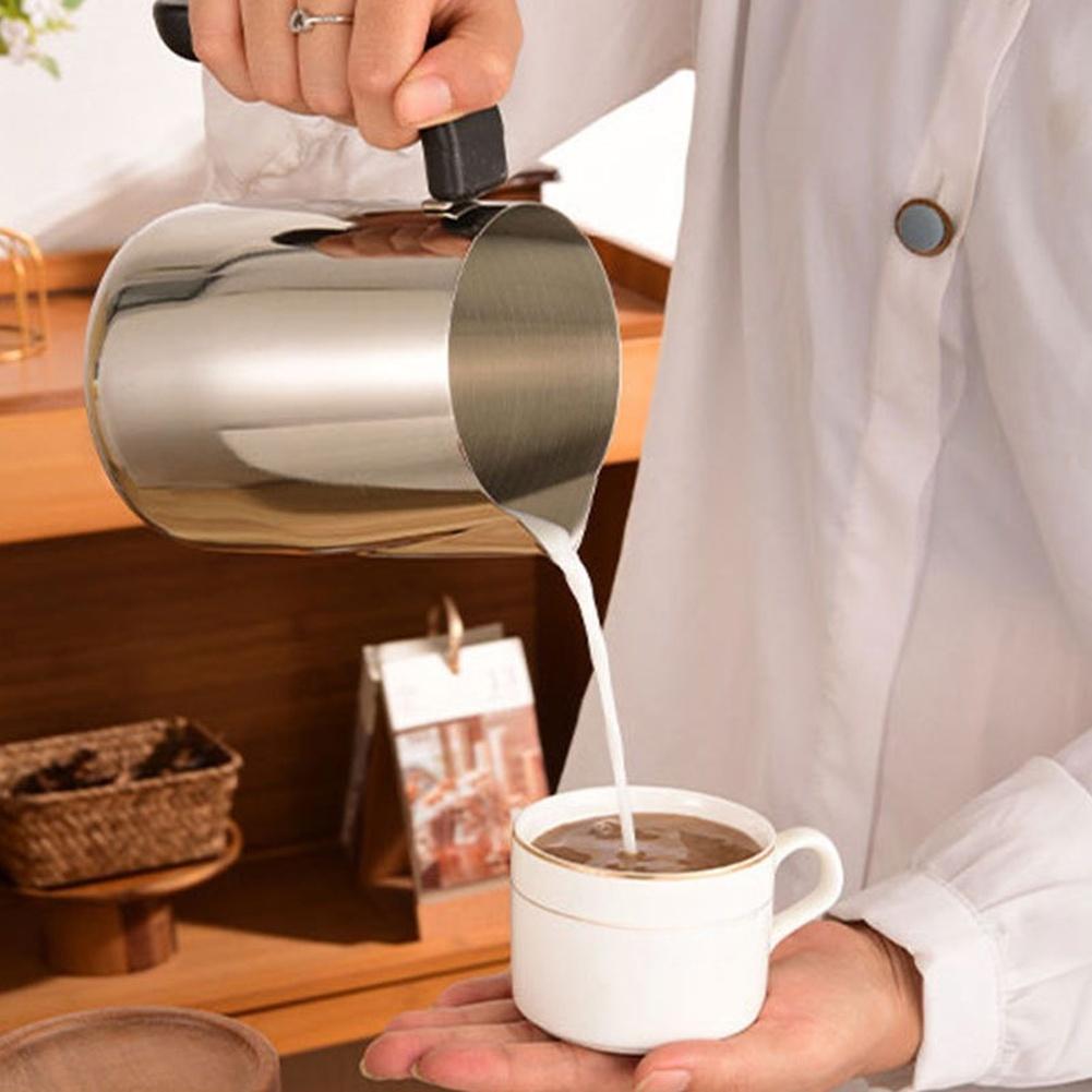 Профессиональный питчер для кофе для бариста, питчер для кофе, кувшин для вспенивания молока, питчер для латте-арта, дизайн с четким носиком China Mainland