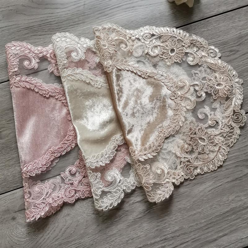 Luxusní evropské oválné vyšívané prostírání na banketovou párty restaurace podnosová podložka jídelní stůl protiskluzová podložka do kuchyně dekorace