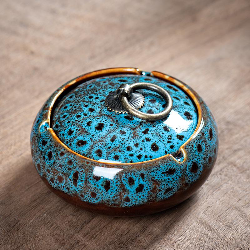 Lidded Ashtray: Fly-Free, Stylish, Creative Trend for Cute Girl's Living Room