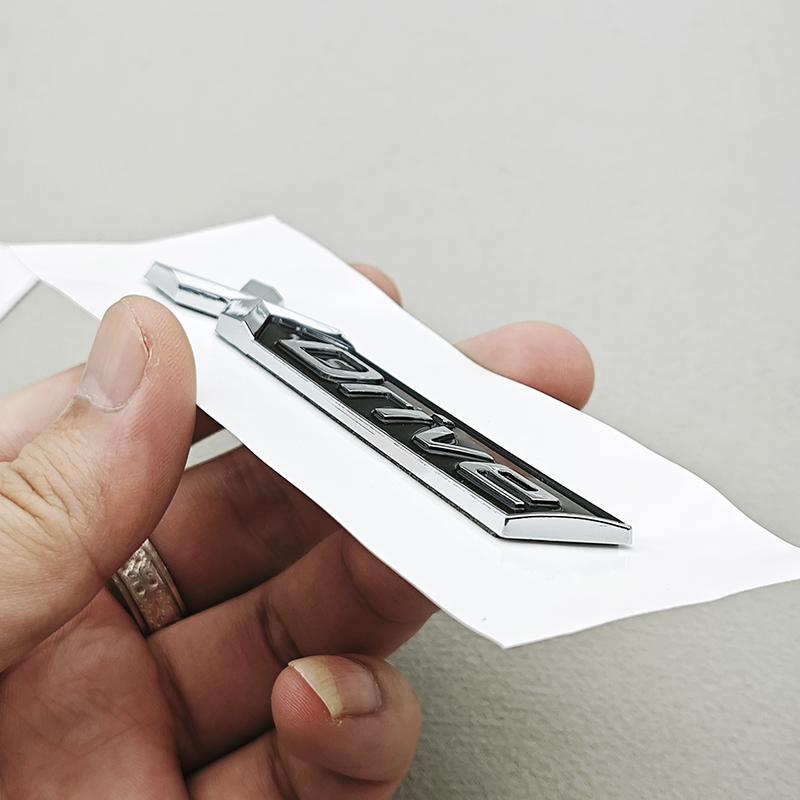 3D ABS Logo XDrive Emblemat X Drive Odznaka na Tylną Klapę Samochodu Naklejka na Błotnik Boczny Do BMW Xdrive Seria 3 Seria 5 X1 X3 X5 Akcesoria