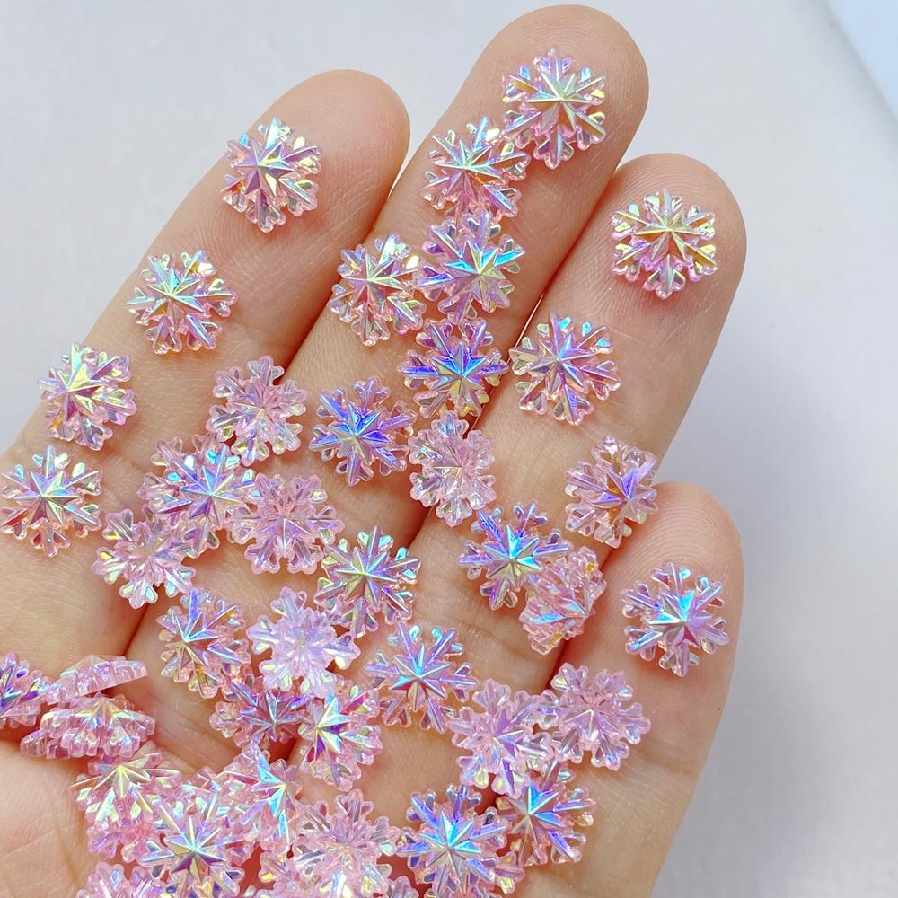 50 Stück Niedliche Cartoon Mini Farbige Schneeflocken Nailart Harz Designer Charms DIY Basteln Für Nagel 3D Dekorationen Schmuck