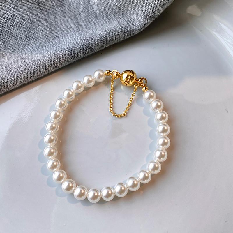Anti Loss Round Strong Light Magnetic Buckle Pearl Bracelet