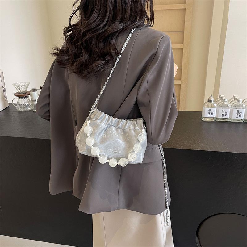 Premium Texture Small Bag Women's 2025 New Fashion Beaded Shoulder Messenger Bag Niche Design Chain Cloud Bag