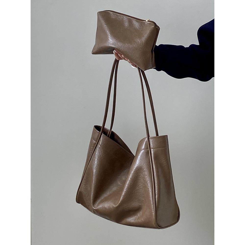 IELGY Korean Version Casual Soft Leather Commuter Fashion Shoulder Tote Bag