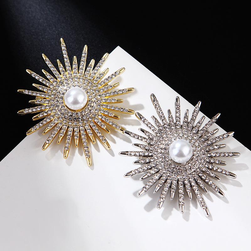 Lanhao Sunflower Pearl & Diamond Star Brooch: Eco-Friendly Fashion Accessory for Women