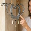 Einzigartiges Valentinstagsgeschenk Hufeisen Herzform Windspiel für Außendekoration im Garten mit Messingglocke Glück Wandkunst Akzente, Rustikales Metall Hängend