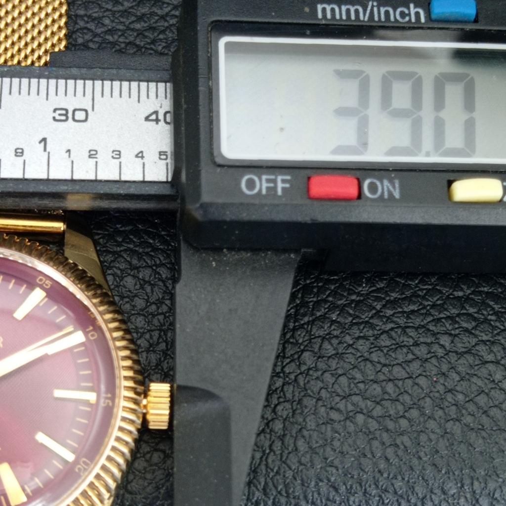 HAND-WINDING VINTAGE SWISS MENS REFURBISHED RED COLOR DIAL WATCH a707395-1