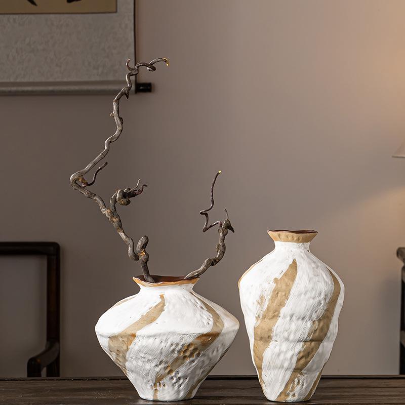 Handmade Retro Distressed Ceramic Vase - Large Coarse Pottery Jar for Flower Arrangements In Bed and Breakfast Hotel
