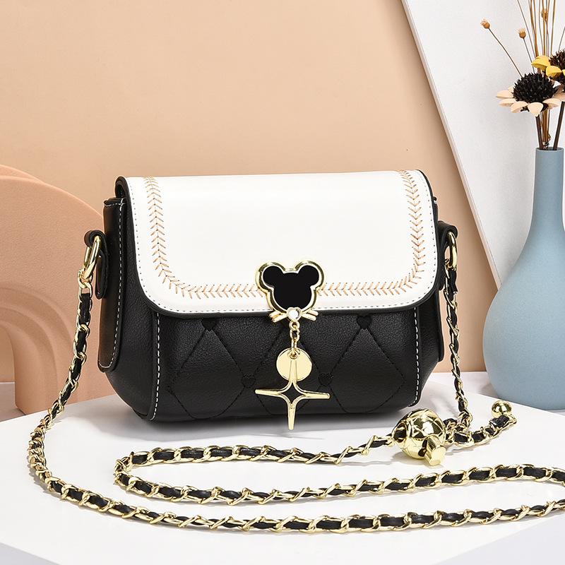 One shoulder underarm chain bag women's crossbody small square bag fashion spring and summer women's bag 2025 new