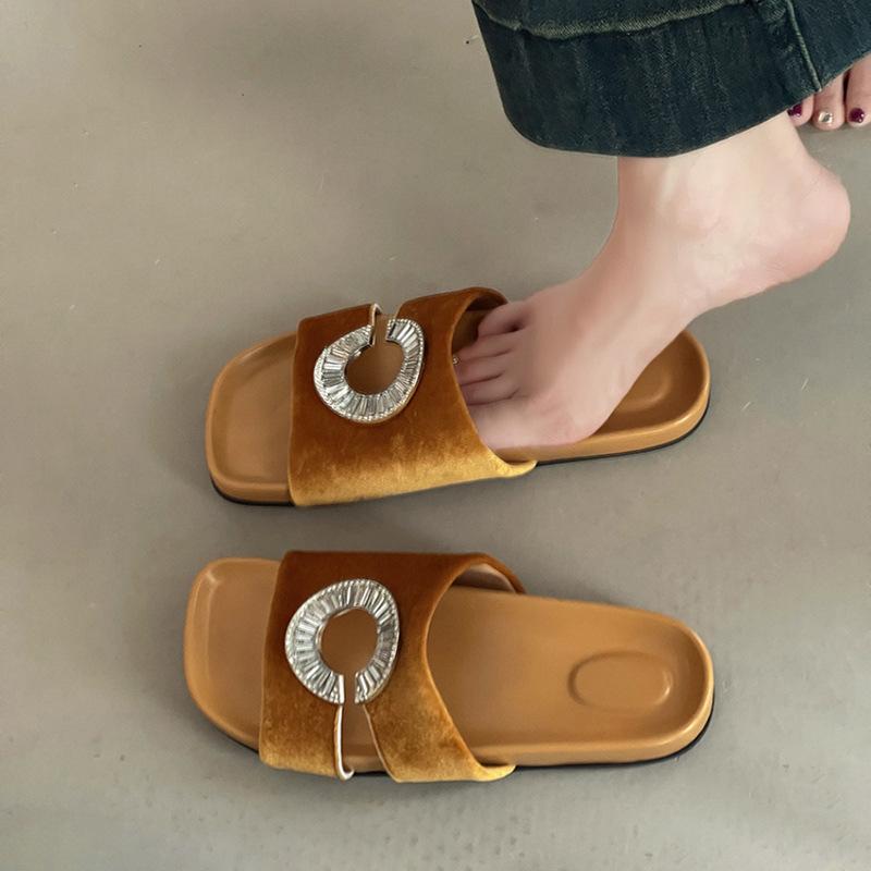 French Retro One-word Crystal Buckle Thick Heel Cool Slippers Summer Fashion Suede Sandals Wear Open-toed Women's Slippers