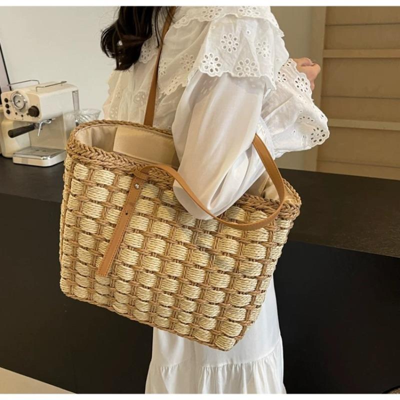 New straw bag bag large capacity tote bag women's handwoven bag versatile shoulder travel beach bag