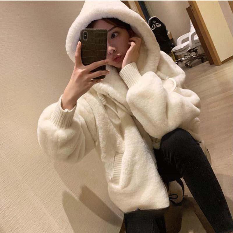 Veste Femme Mode Chaude Fausse Fourrure à Capuche Ample Mignonne Manteau en Peluche Longueur Moyenne Coupe Ample Manteau d'Extérieur Automne Hiver