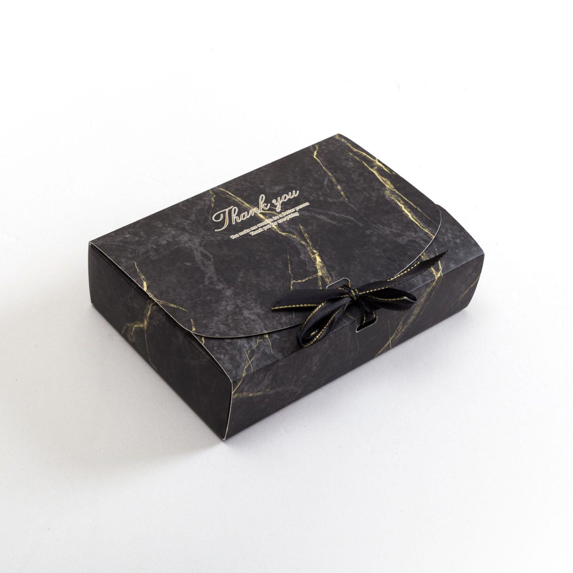 Small White Cardboard Gift Box for Silk Scarf, Pajamas, Lingerie, and Bra Packaging