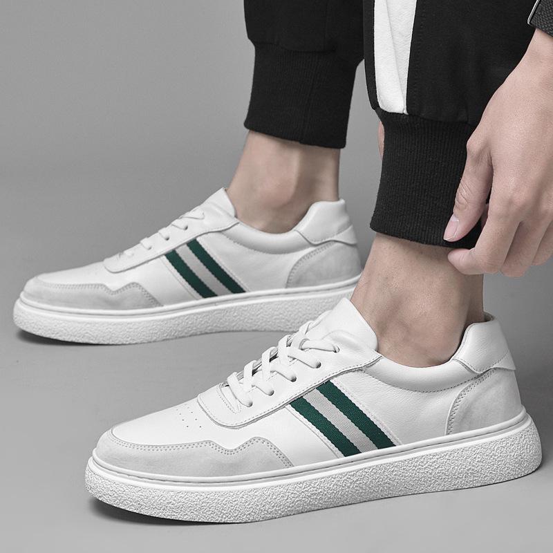 Men's Shoes Spring Korean Version Youth Light White Shoes Soft Sole Fashion Sports Shoes Casual Board Shoes Men