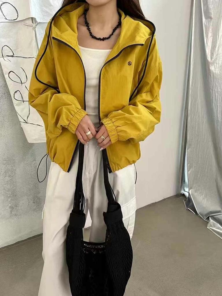 Women's Spring 2025 Petite Hooded Windbreaker - Comfortable, Versatile, Casual Jacket