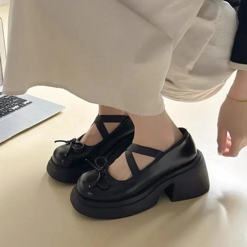 Fashion Women Sweet Bowknot Platform Mary Janes Shoes Women New Cross Strap Thick Single Shoes Ladies Buckle Patent Leather Lolita Pumps