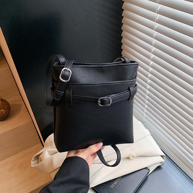 Simple bucket bag women's 2025 new trendy texture messenger bag versatile temperament shoulder bag
