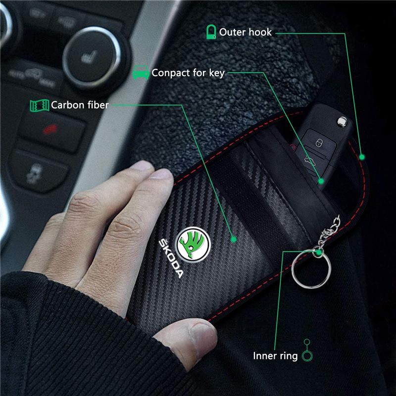 AAAJD1 Car Key Case Signal Blocker Bag RFID Shielding Pocket For Skoda Fabia 1 2 Octavia a7 RS Superb Rapid Yeti Karoq Vision Accessory