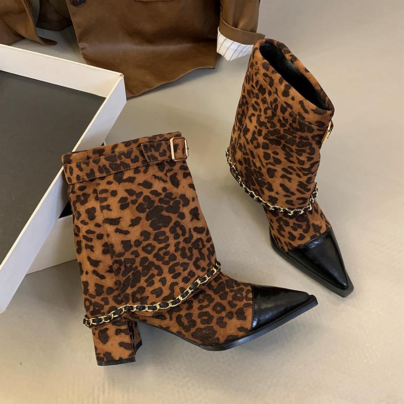 

Mi Ting Xiaoxiangfeng Design Sense Thick Heel Short Boots Women s Boots 2025 Autumn and Winter Suede Medium Heel Short Boots Wide Pants Tube Boots 39 леопардовый
