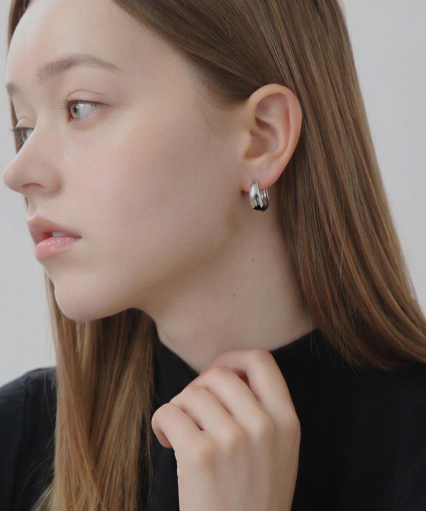 Dieuamour Core Glossy One-Touch Earrings