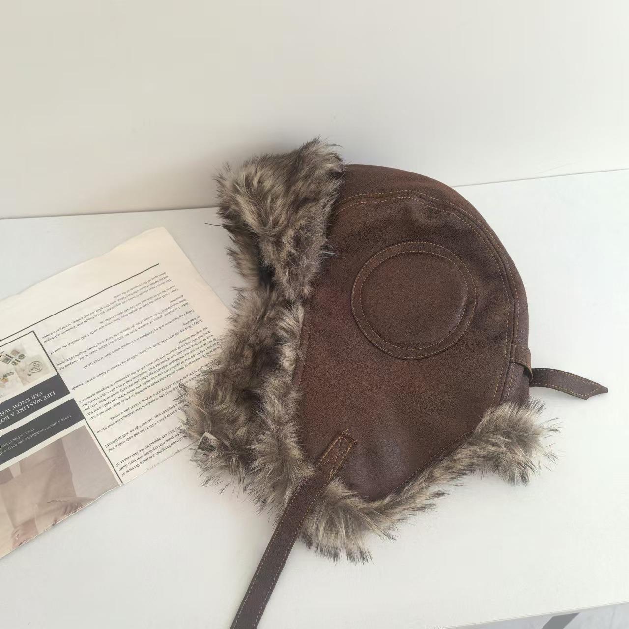 

Шапка женская зимняя флисовая утолщенная зимняя теплая электромобильная езда на открытом воздухе защита ушей северо-восточный холод шапка Lei Feng мужская M（56-58cm） темно-коричневого